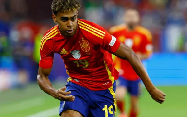 Lamine scores double as Spain extend unbeaten run