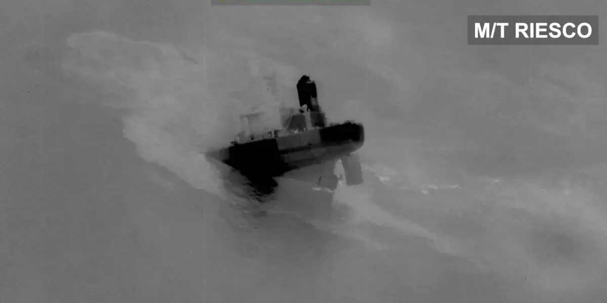 Iran targets US base in Jordan, attacks ships near Hormuz Strait Iran targets US base in Jordan, attacks ships near Hormuz Strait