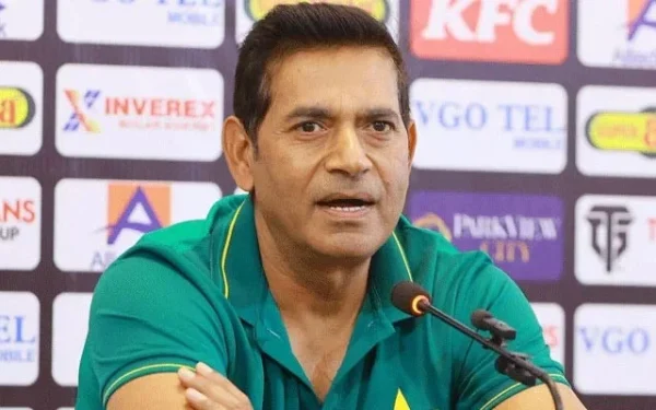 Pakistan coach accepts responsibility for team selection Pakistan coach accepts responsibility for team selection