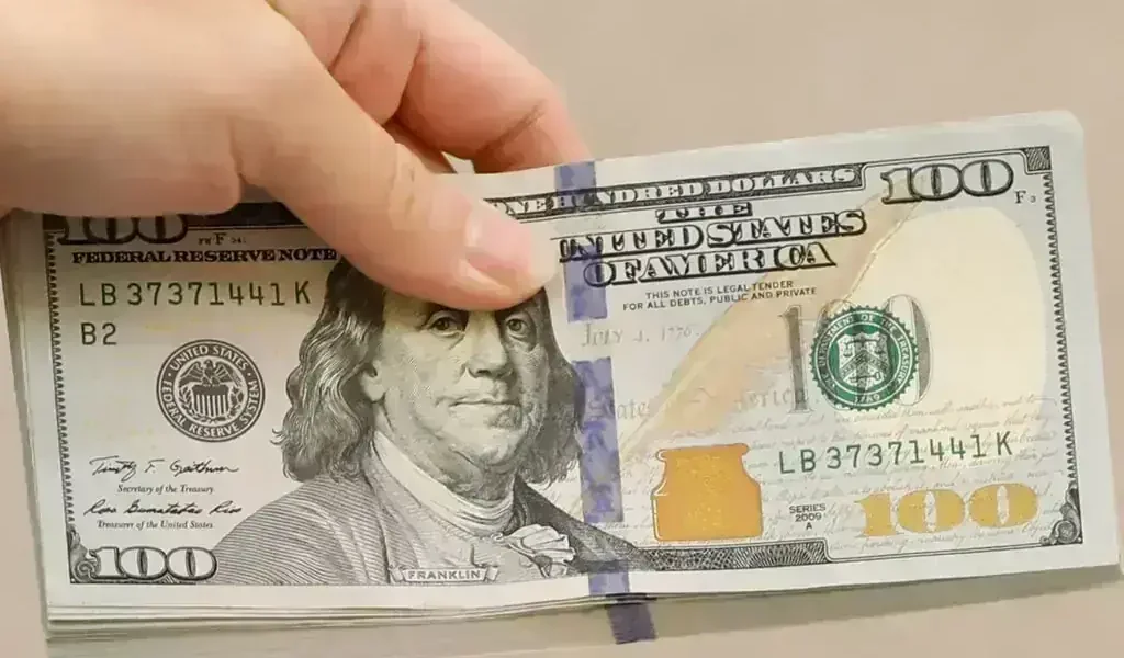 Pakistani rupee gains against US dollar Pakistani rupee gains against US dollar