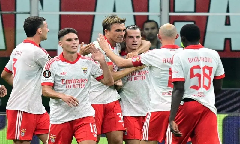 AC Milan Defeated by Benfica as Sunderland Return to European Football AC Milan Defeated by Benfica as Sunderland Return to European Football