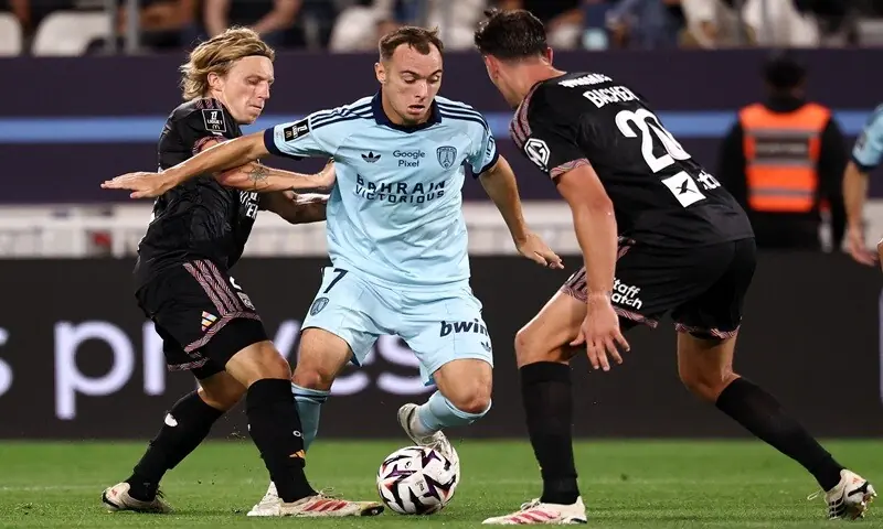 Paris FC and Lyon miss out as Ligue 1 leaders maintain advantage