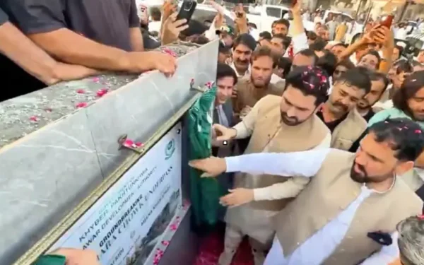 Police officer injured in wall collapse during Peshawar project inauguration