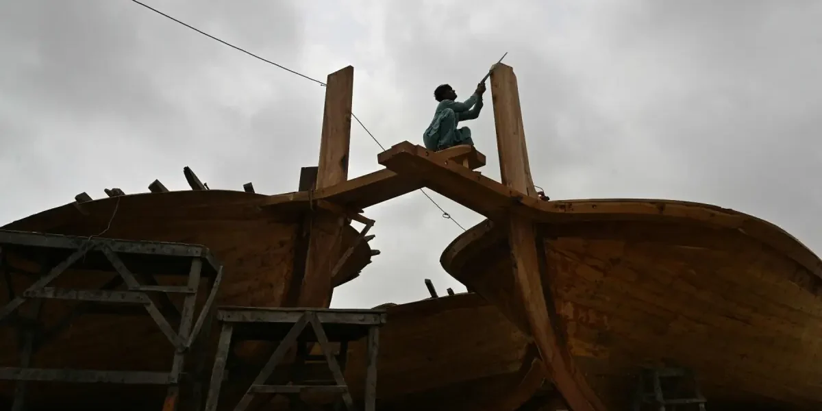 Traditional Boat Builders Preserve Karachi’s Fishing Heritage Traditional Boat Builders Preserve Karachi’s Fishing Heritage