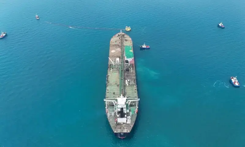 Global oil markets face new threats as Bab al-Mandeb disruptions escalate