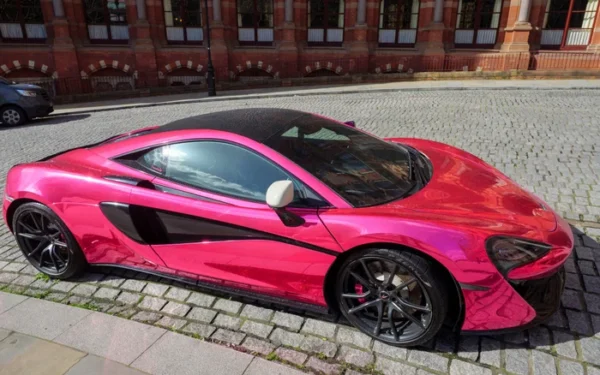 McLaren to Create 1,000 UK Jobs in Major Tech Investment McLaren to Create 1,000 UK Jobs in Major Tech Investment