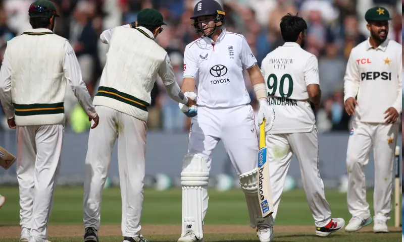 England secure 3-0 series win over Pakistan despite early scare England secure 3-0 series win over Pakistan despite early scare