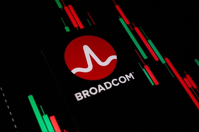 Joint Venture Opens High-End Chip Manufacturing Plant in Singapore Joint Venture Opens High-End Chip Manufacturing Plant in Singapore