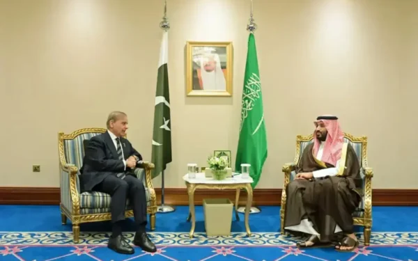 PM Sharif Condemns Houthi Attacks on Saudi Arabia
