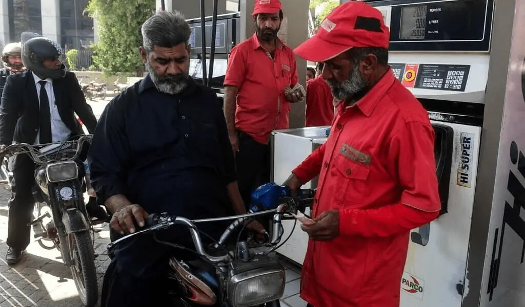 Petrol prices cut, HSD prices hike following global costs surge
