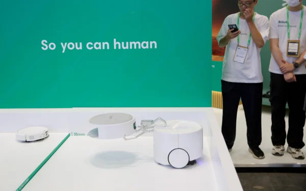 iRobot Unveils Innovative Roomba Duo iRobot Unveils Innovative Roomba Duo