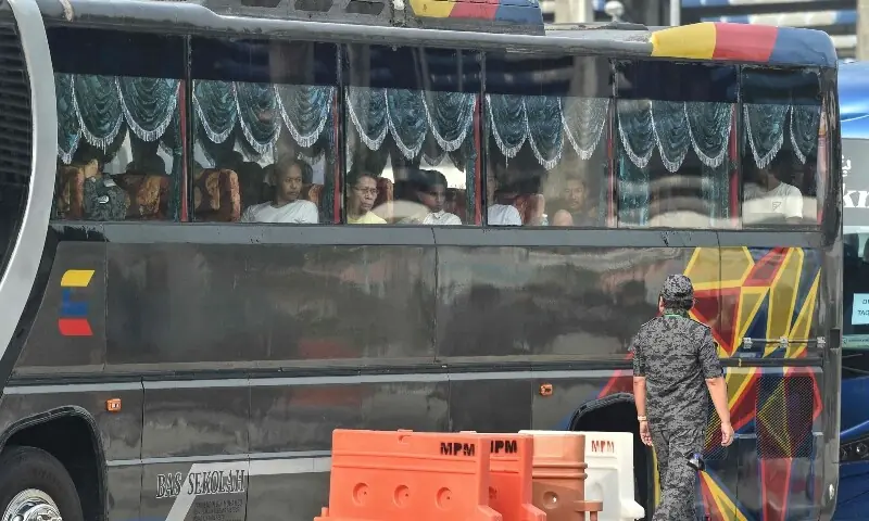 Malaysia Begins Repatriation of Myanmar Migrants