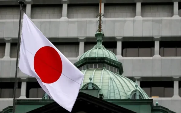 BOJ Board Member Warns of Rapid Rate Hikes if Inflation Surges
