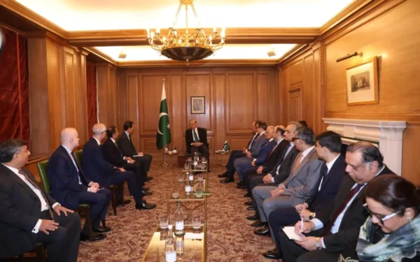 PM Sharif meets global financial giants to boost investment in Pakistan PM Sharif meets global financial giants to boost investment in Pakistan