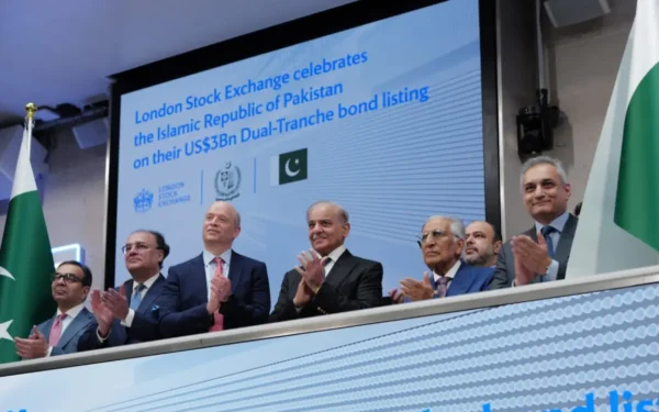 PM Shehbaz Sharif meets global financial firms in London, invites investment PM Shehbaz Sharif meets global financial firms in London, invites investment