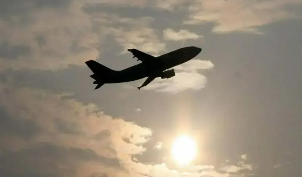 Pakistan Extends Airspace Ban on Indian Aircraft Until October 24