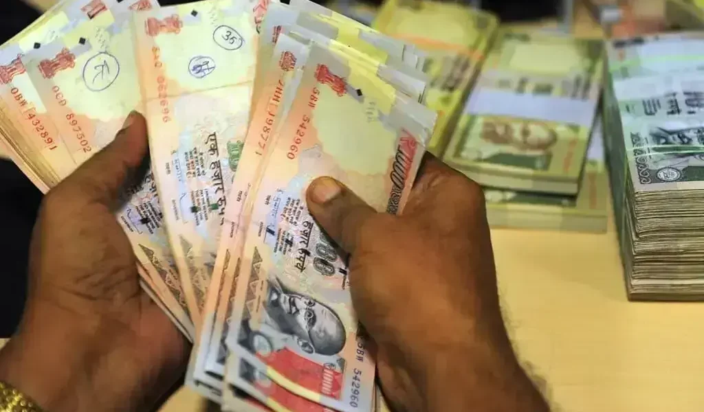 RBI intervention and dollar flows boost Indian rupee RBI intervention and dollar flows boost Indian rupee