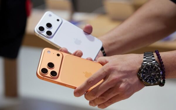 Apple delays iPhone 18 standard model to Q1 2027 Apple delays iPhone 18 standard model to Q1 2027