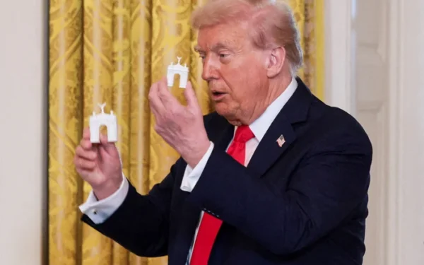 Trump claims new arch will serve as military complex