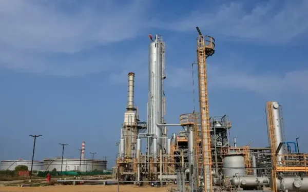 Four Pakistani Refineries Sign bn Deal for Upgrades Four Pakistani Refineries Sign bn Deal for Upgrades