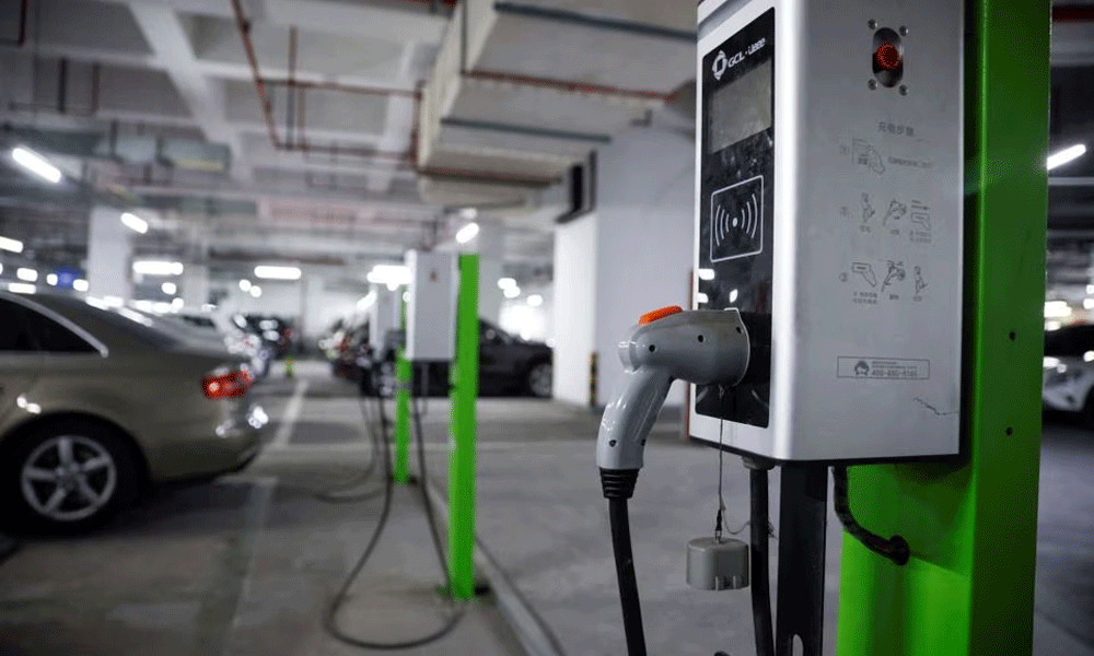 Pakistan to Establish 3,000 Electric Vehicle Charging Facilities by 2030