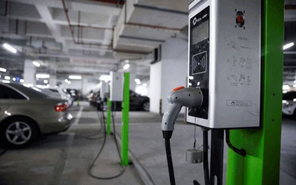 Pakistan to Establish 3,000 Electric Vehicle Charging Facilities by 2030