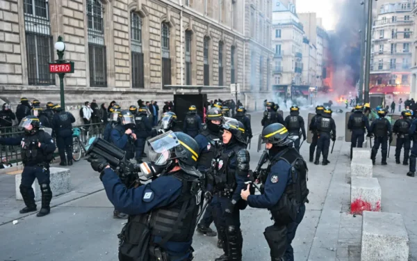French protests escalate: 2,000 arrested as looting continues