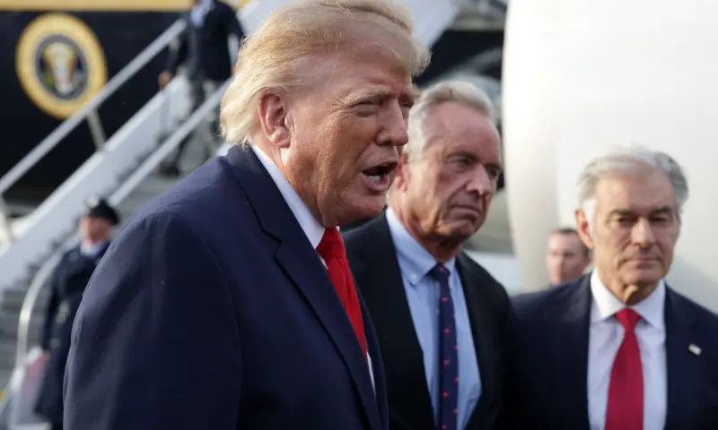 Trump threatens Iran strike amid public concern, congressional scrutiny Trump threatens Iran strike amid public concern, congressional scrutiny