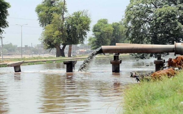 Untreated Sewage and Industrial Waste Threaten Sindh’s Water Resources Untreated Sewage and Industrial Waste Threaten Sindh’s Water Resources