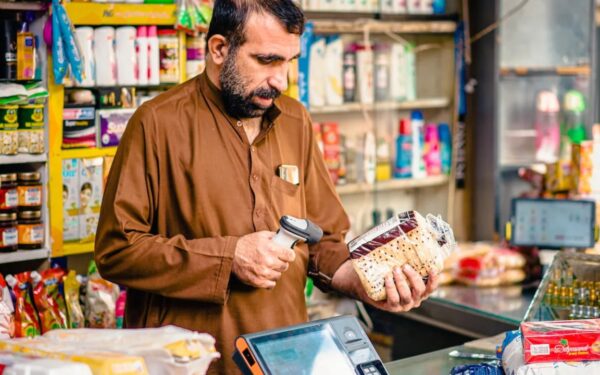 Few Retailers Join Tax Scheme, FBR Struggles to Meet Revenue Target Few Retailers Join Tax Scheme, FBR Struggles to Meet Revenue Target