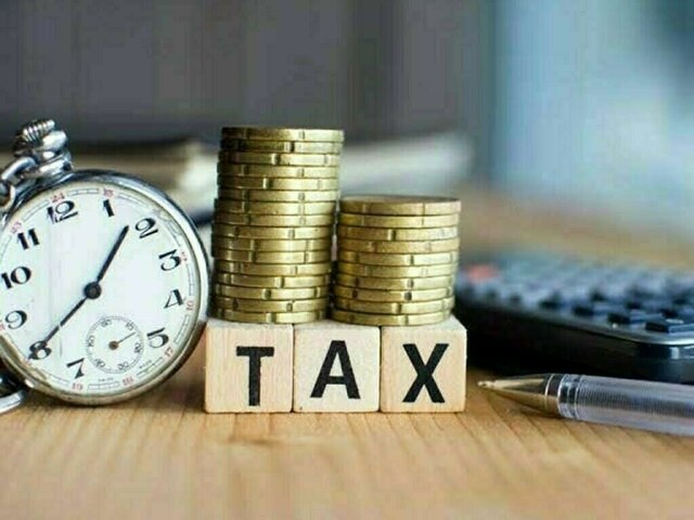IMF Urges Pakistan to Reform Tax System for Fairer Distribution IMF Urges Pakistan to Reform Tax System for Fairer Distribution