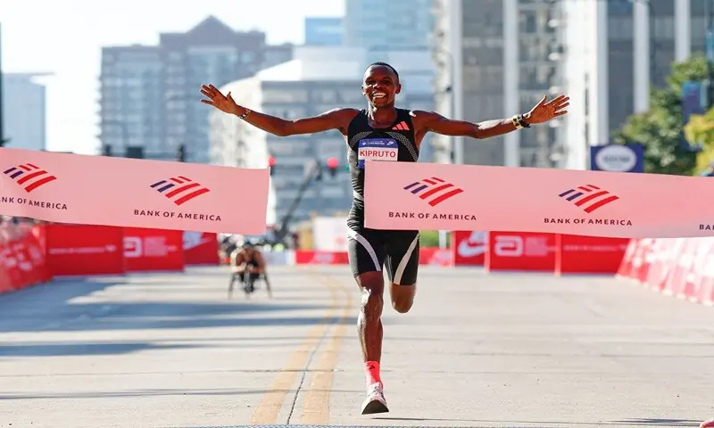 Kipruto wins Chicago Marathon as Feysa defends title