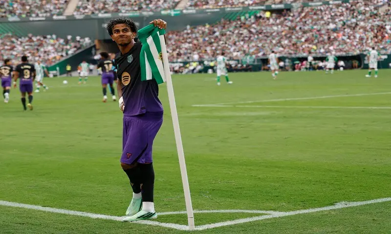 Barcelona dominate Real Betis to extend perfect La Liga start Barcelona dominate Real Betis to extend perfect La Liga start