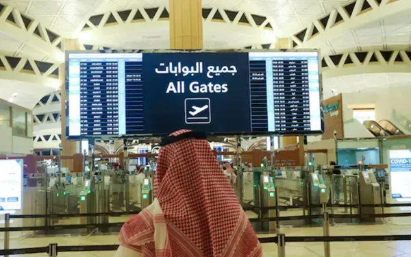 Saudi Arabia partially reopens Riyadh airport despite Houthi threats Saudi Arabia partially reopens Riyadh airport despite Houthi threats