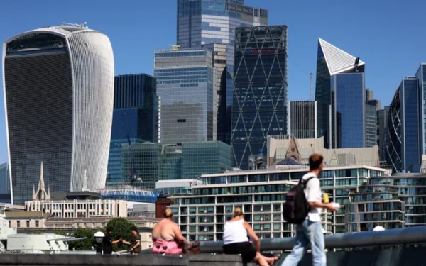 UK Economy Surprises with 0.1% Growth in August
