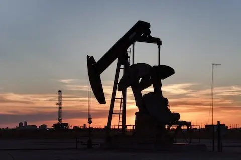 Oil prices rise as Iran targets ships in Strait of Hormuz Oil prices rise as Iran targets ships in Strait of Hormuz