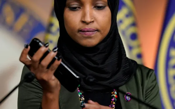 Federal authorities seize Ilhan Omar’s phone, subpoena relatives in immigration fraud probe Federal authorities seize Ilhan Omar’s phone, subpoena relatives in immigration fraud probe