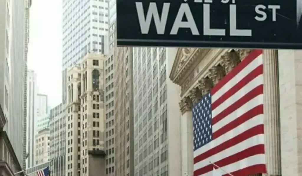 Nasdaq Plummets as AI Stocks Selloff Continues Nasdaq Plummets as AI Stocks Selloff Continues