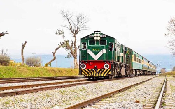 Pakistan Railways Fines Islamabad Express Kitchen Manager Pakistan Railways Fines Islamabad Express Kitchen Manager