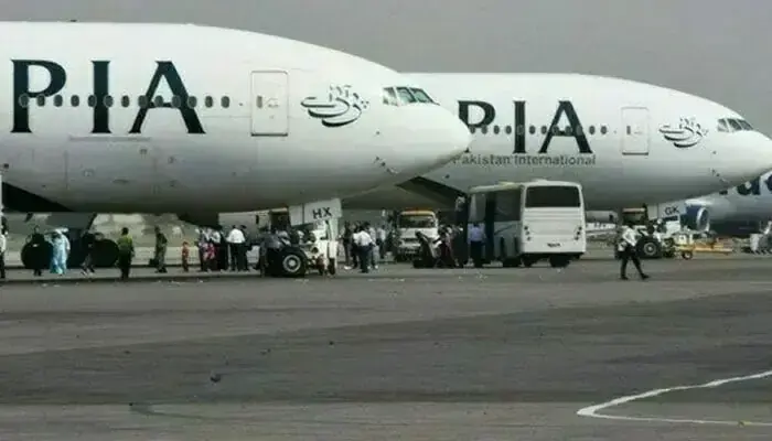Pakistan seeks UK support for PIA fleet renewal Pakistan seeks UK support for PIA fleet renewal