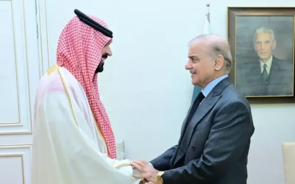 PM Shehbaz reiterates Pakistan’s support for Saudi Arabia amid Houthi attacks PM Shehbaz reiterates Pakistan’s support for Saudi Arabia amid Houthi attacks