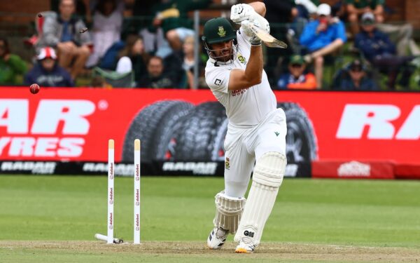 Rain disrupts play as South Africa struggle in second Test Rain disrupts play as South Africa struggle in second Test