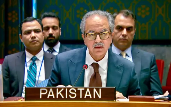 Pakistan Urges UN Security Council to Halt Yemeni Attacks Pakistan Urges UN Security Council to Halt Yemeni Attacks