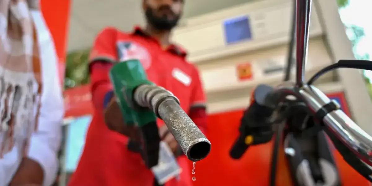Petrol Prices Cut, High-Speed Diesel Rates Hiked Petrol Prices Cut, High-Speed Diesel Rates Hiked