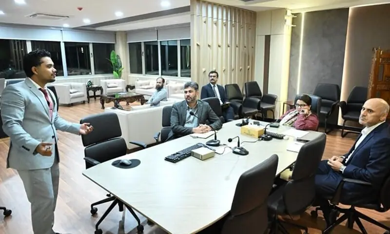 Chatbot Simplifies Access to Government Services in Pakistan Chatbot Simplifies Access to Government Services in Pakistan