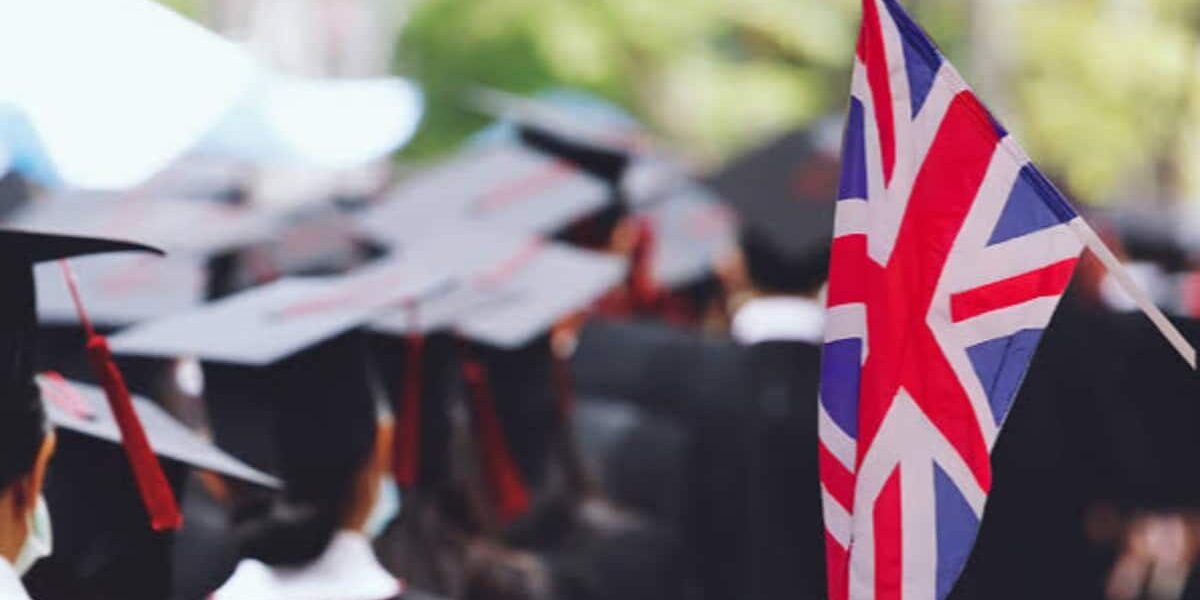 UK Universities Suspend Recruitment from Pakistan Amid Visa Concerns UK Universities Suspend Recruitment from Pakistan Amid Visa Concerns