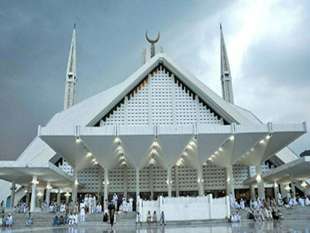 Punjab government disburses Rs14.5bn to mosque imams Punjab government disburses Rs14.5bn to mosque imams