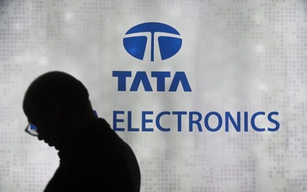 Tata’s Gujarat chip fab faces shareholder pressure Tata’s Gujarat chip fab faces shareholder pressure