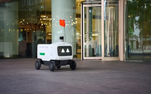 Woman arrested for blocking delivery robot in Philadelphia Woman arrested for blocking delivery robot in Philadelphia
