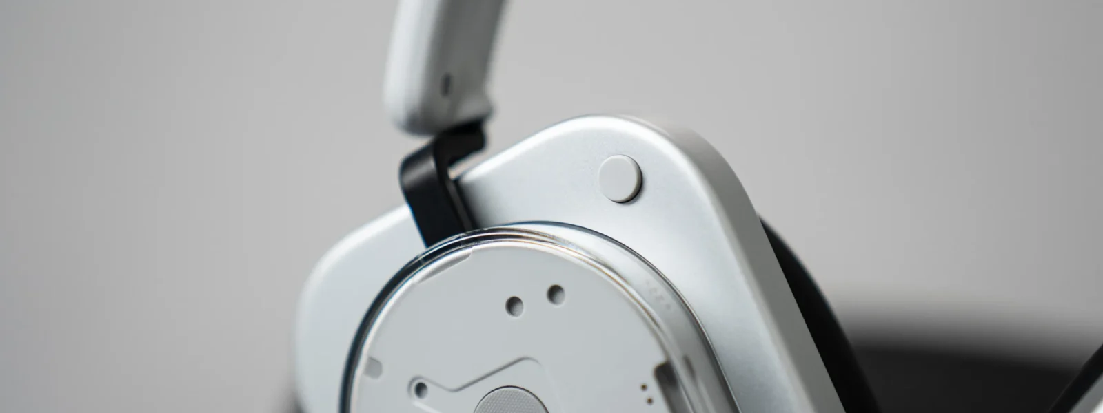 Nothing Headphone 1 on Sale for 9 Nothing Headphone 1 on Sale for 9